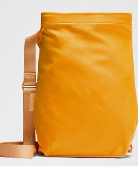 lululemon athletica  Waterbottle Crossbody in Mango Dream and Summer Glow